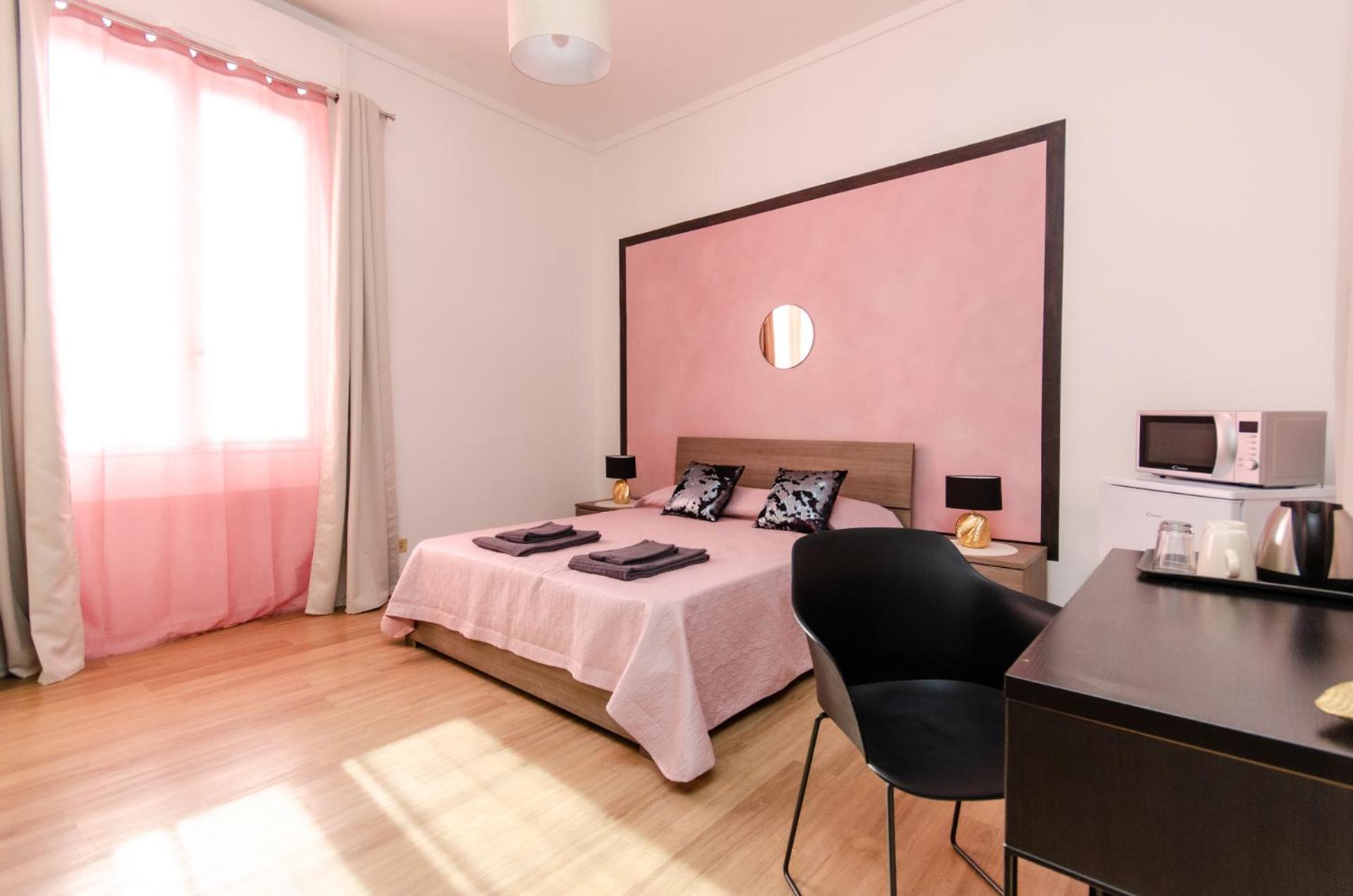 Pink Room — Photos 2
